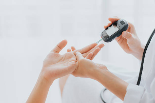 Сахарный диабет 2 типа: стратегии контроля гликемии для поддержания здоровья и предотвращения осложнений